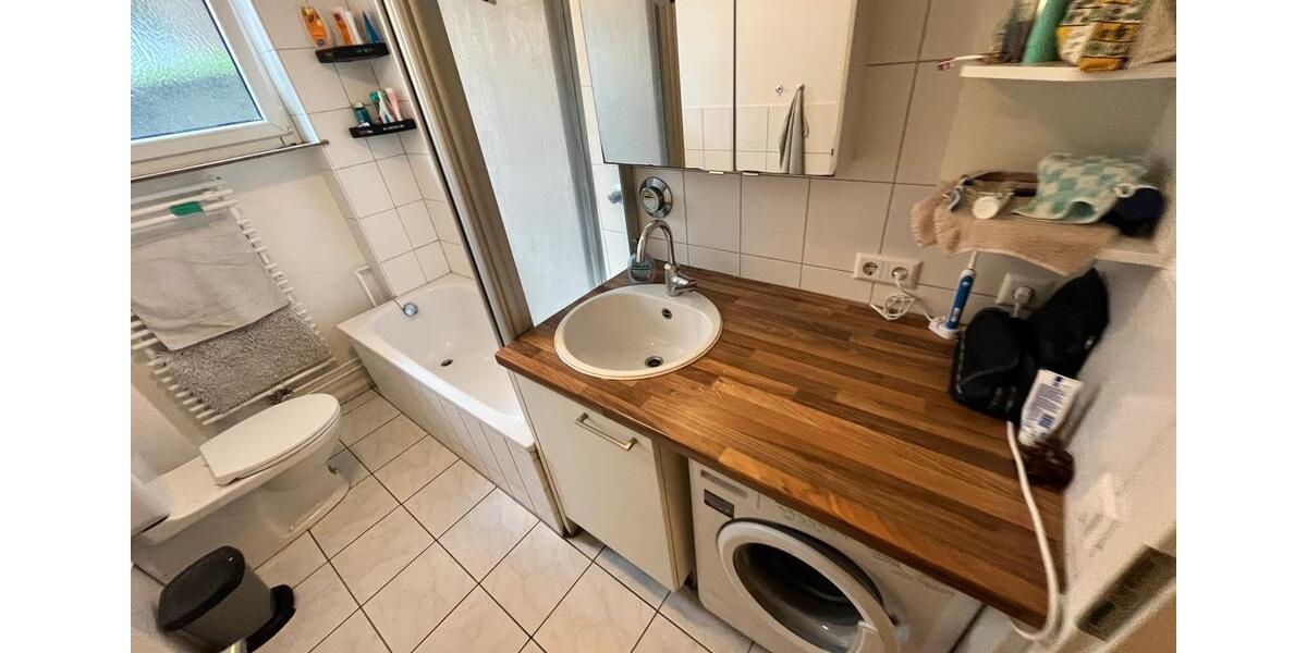 Etagenwohnung Konstanz Allmannsdorf - 16 Zimmer, 72 m&sup2;, 400&euro; | Angebot:25900849