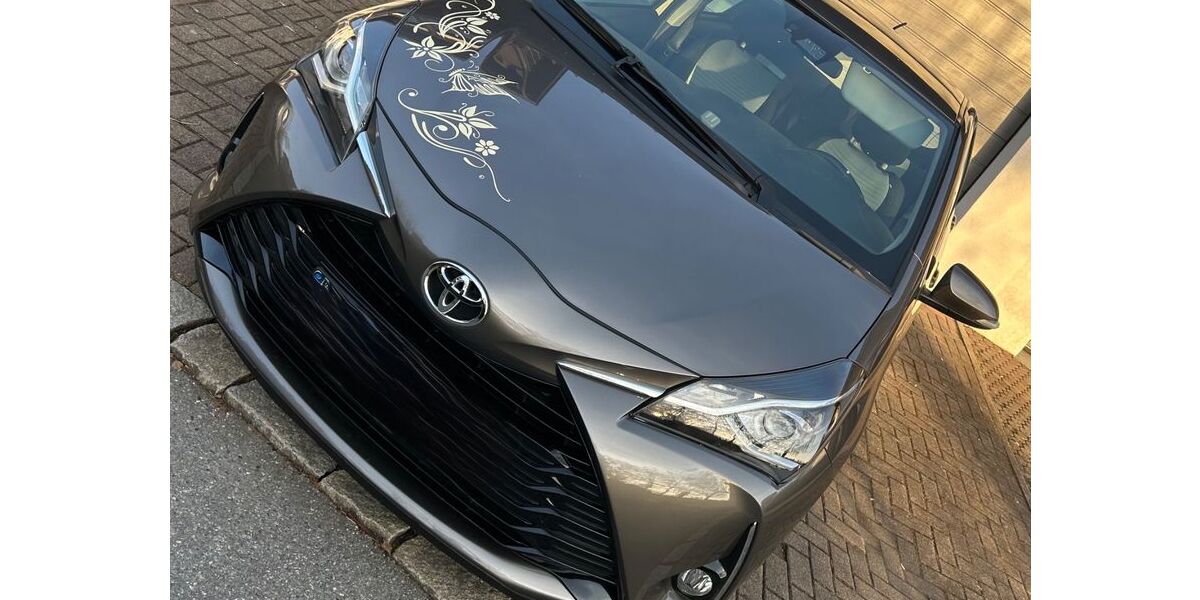 Toyota Yaris 89.300 km 9.999 &euro; Vogt 88267