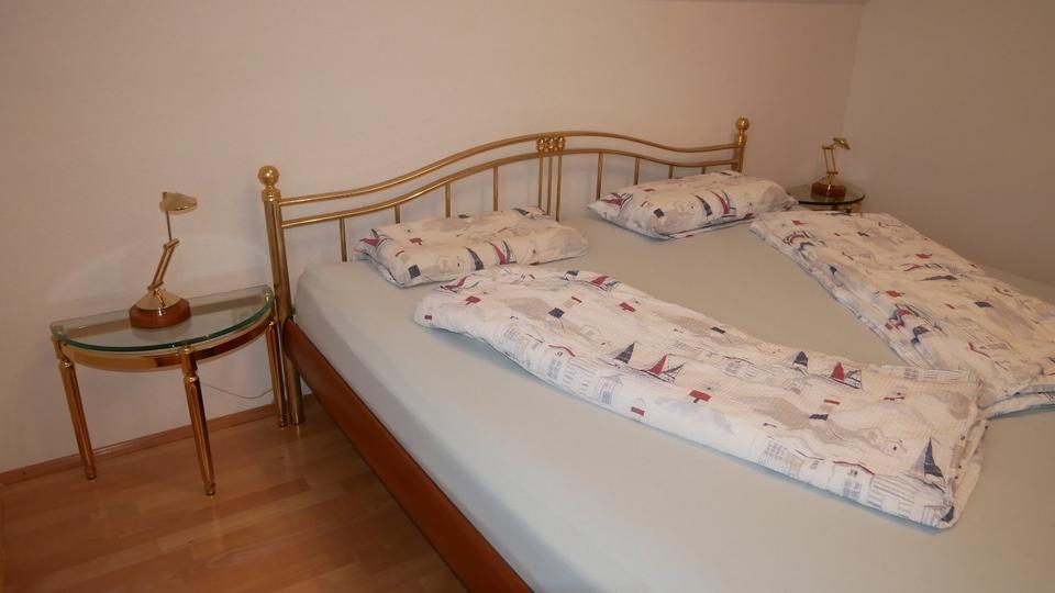 Dachgeschoßwohnung Überlingen - 2.5 Zimmer, 82 m&sup2;, 496.000&euro; | Angebot:26406507
