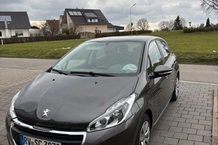 Peugeot 208 32.000 km 9.950 &euro; Bergatreute 88368