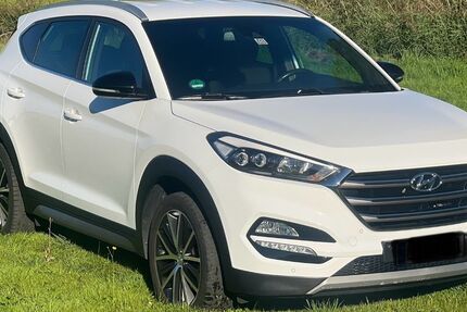 Hyundai TUCSON 97.600 km 18.300 &euro; Hergensweiler 88138