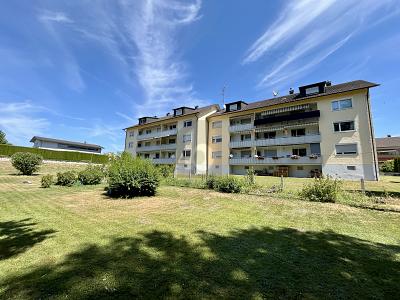 VIEL POTENTIAL, GEMÜTLICH MIT STELLPLATZ UND GARAGE - Etagenwohnung Wolpertswende | Angebot:27326771