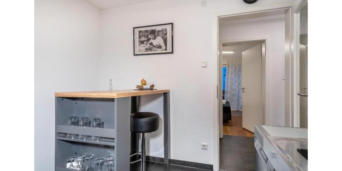 Hochparterre Friedrichshafen - 2 Zimmer, 58 m&sup2;, 1.200&euro; | Angebot:24247548