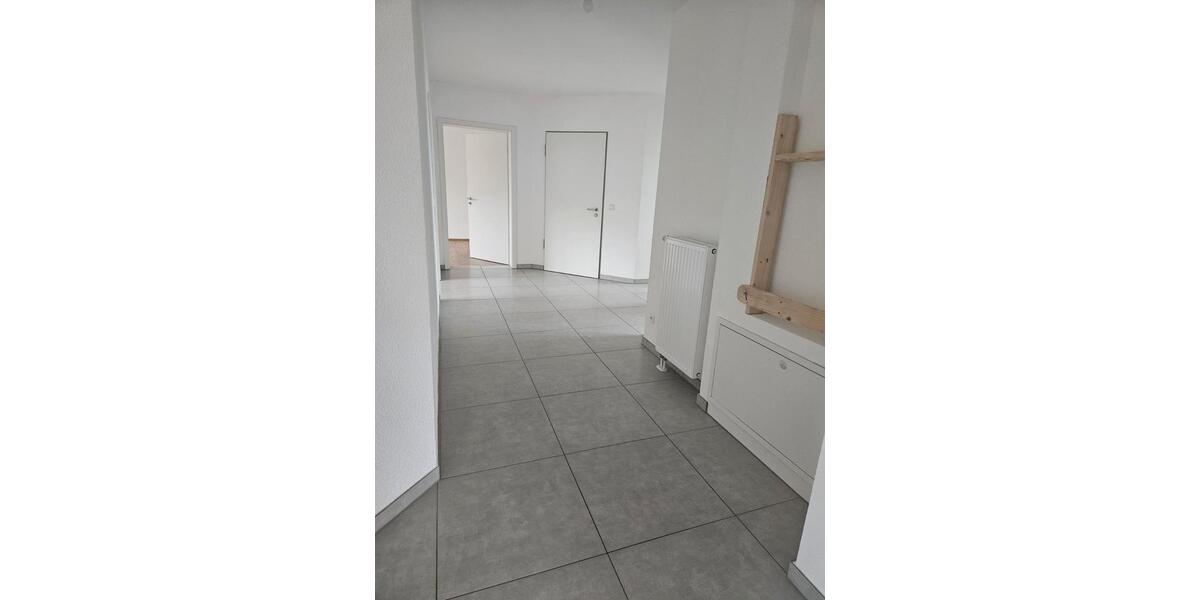 Dachgeschoßwohnung Ravensburg Galgenhalde - 4 Zimmer, 120 m&sup2;, 1.210&euro; | Angebot:26033396