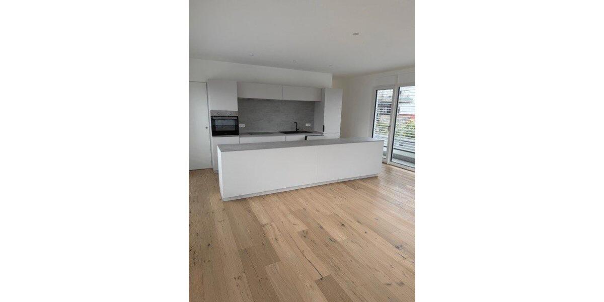 Dachgeschoßwohnung Überlingen - 3 Zimmer, 119 m&sup2;, 2.250&euro; | Angebot:26580201