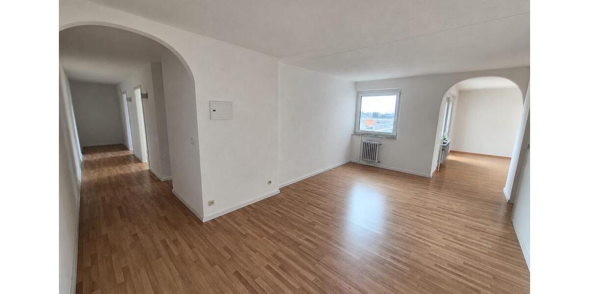 Etagenwohnung Friedrichshafen Ailingen - 4.5 Zimmer, 114 m&sup2;, 1.990&euro; | Angebot:26639110