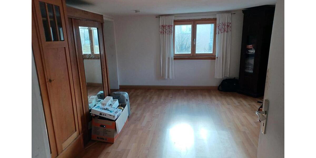 Bauernhaus, Landhaus Wilhelmsdorf - 7 Zimmer, 130 m&sup2;, 2.100&euro; | Angebot:25845678