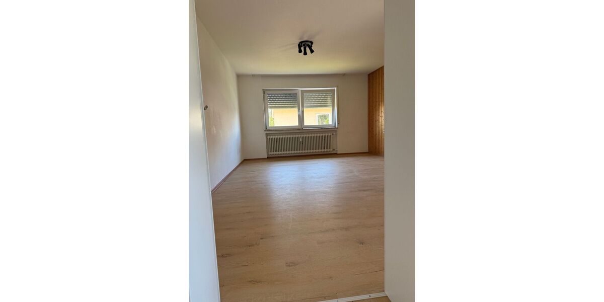 Gepflegte 4,5 Zi-Whng. mit Balkon in Unterankenreute - Appartement Schlier | Angebot:26633640