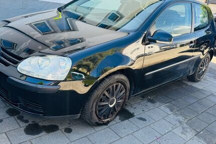 VW Golf 152.000 km 2.650 &euro; Friedrichshafen 88046