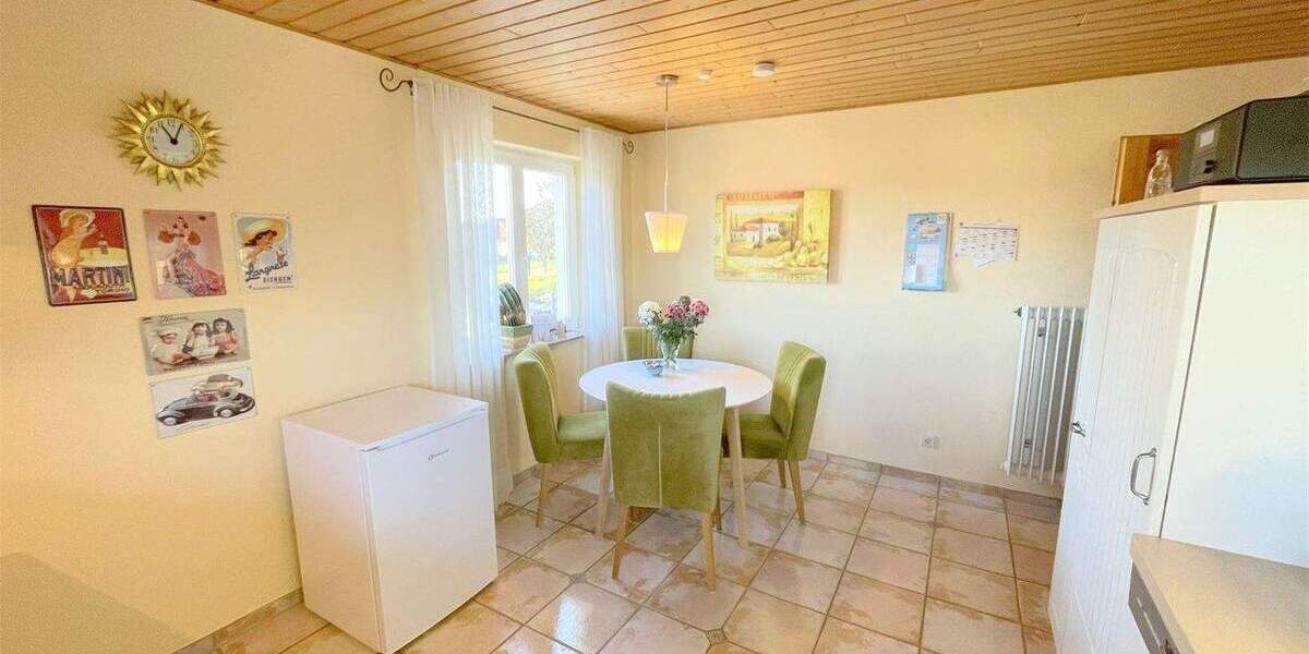 Einfamilienhaus Stetten - 8 Zimmer, 220 m&sup2;, 749.000&euro; | Angebot:25771243