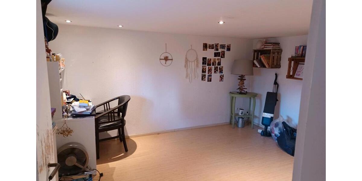 Bauernhaus, Landhaus Wilhelmsdorf - 7 Zimmer, 130 m&sup2;, 2.100&euro; | Angebot:25845678