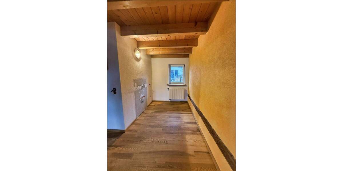 Mehrfamilienhaus, Wohnhaus Wilhelmsdorf Esenhausen - 4 Zimmer, 141 m&sup2;, 1.200&euro; | Angebot:25701172