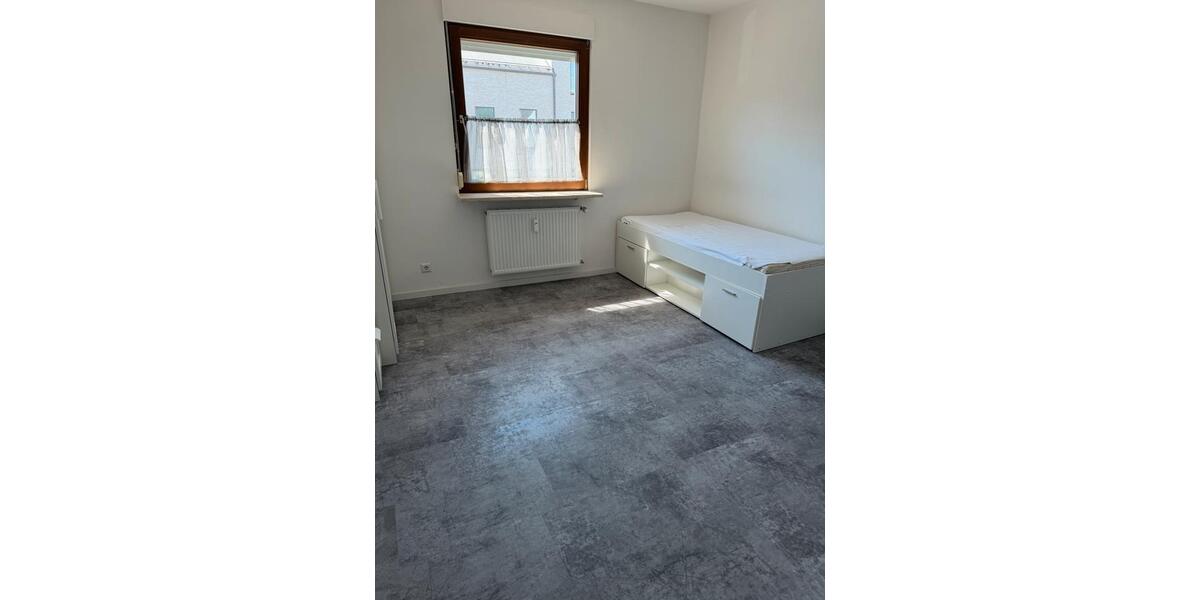 Etagenwohnung Friedrichshafen Allmannsweiler - 6 Zimmer, 160 m&sup2;, 620&euro; | Angebot:27600653
