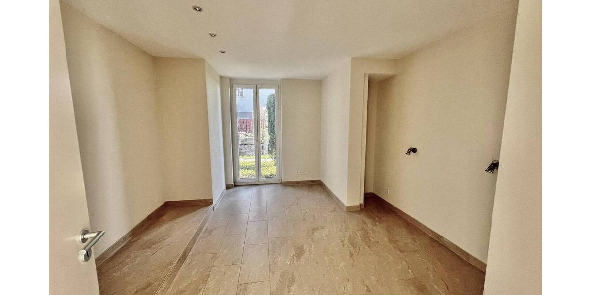 Terrassenwohnung Markdorf - 3 Zimmer, 152 m&sup2;, 2.600&euro; | Angebot:26583642