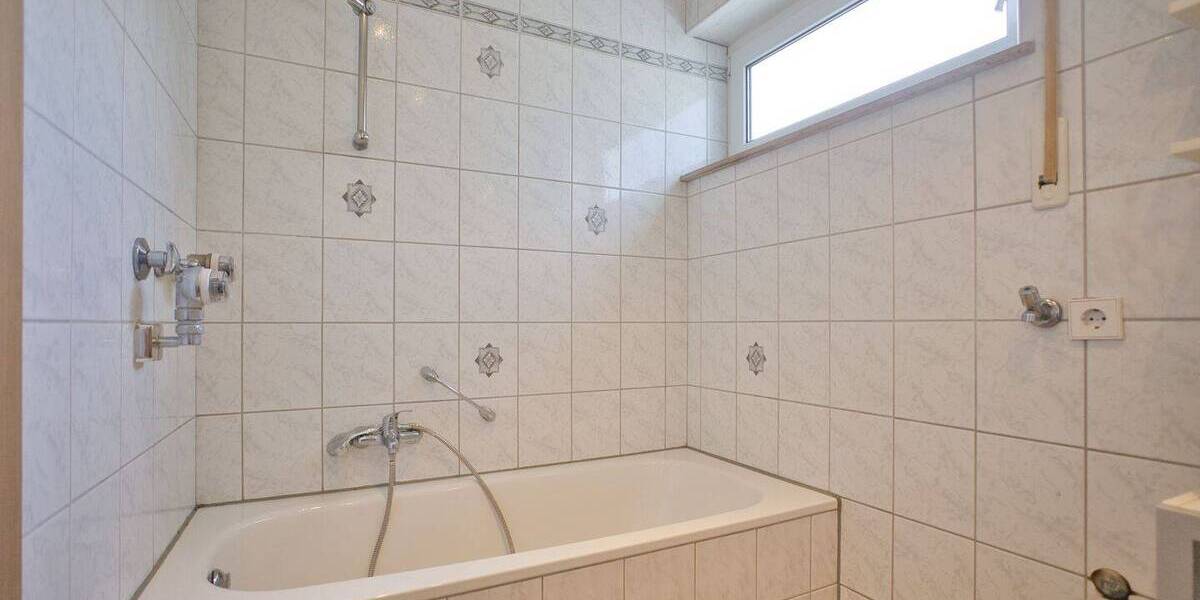 Etagenwohnung Ravensburg Weißenau - 4 Zimmer, 87 m&sup2;, 299.000&euro; | Angebot:26797701