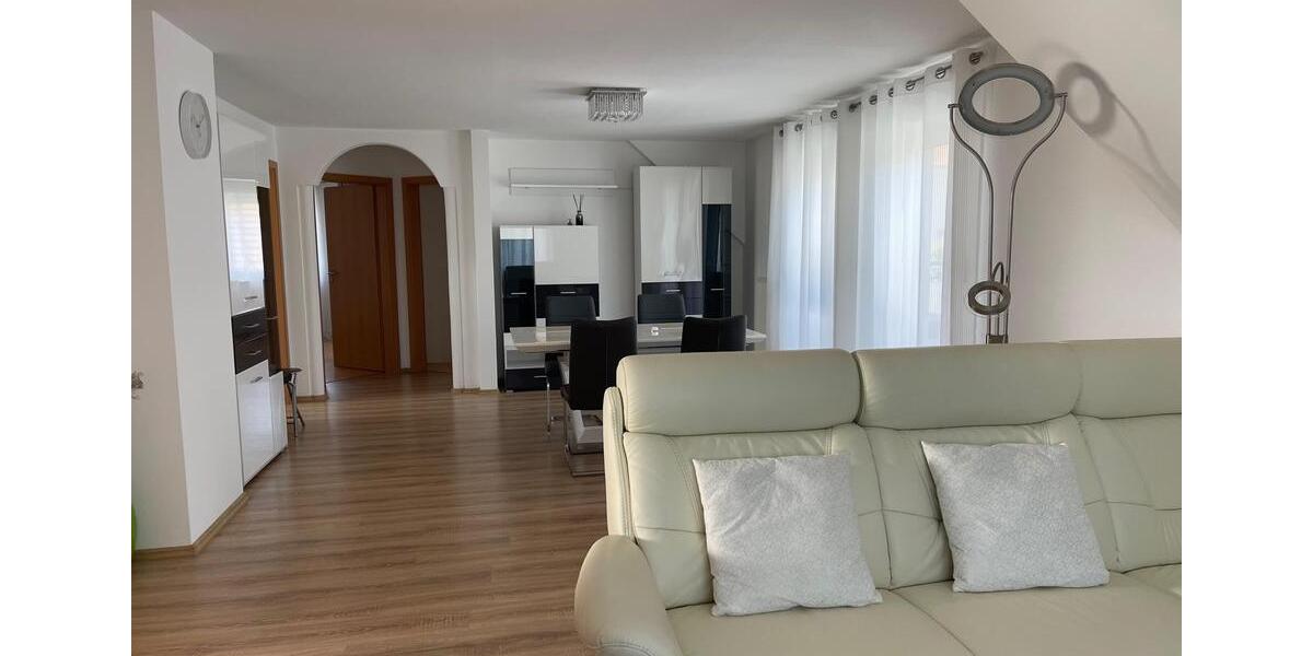 Dachgeschoßwohnung Friedrichshafen Ailingen - 3 Zimmer, 90 m&sup2;, 1.400&euro; | Angebot:26662137
