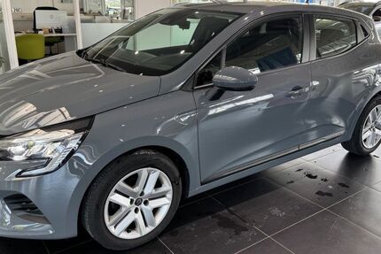 Renault Clio 49.160 km 11.950 &euro; Weingarten 88250