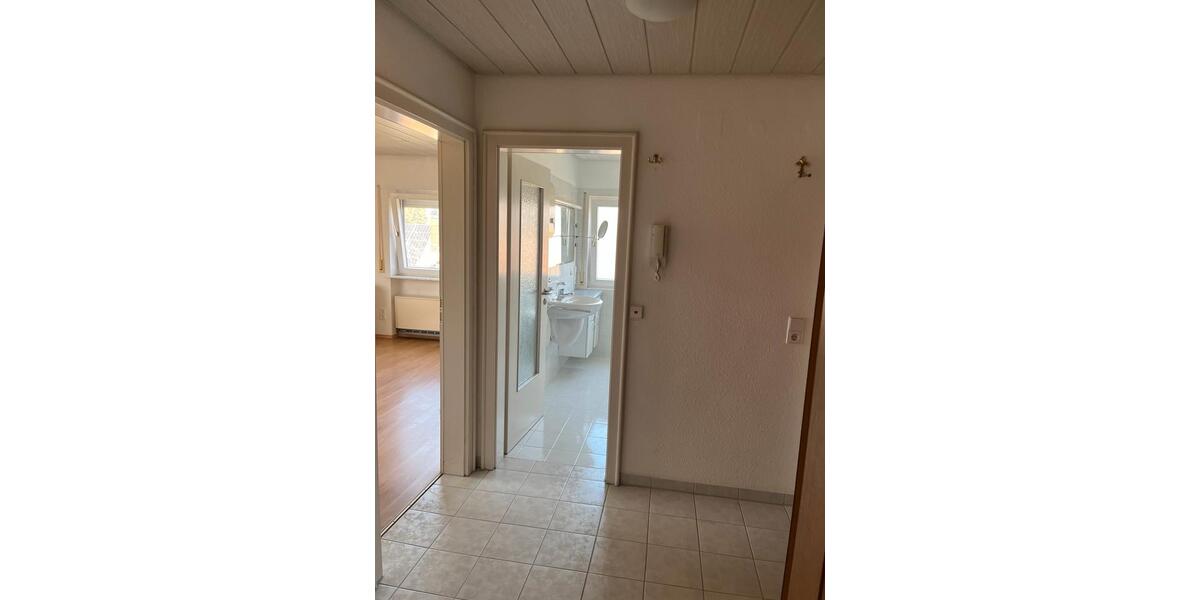 Dachgeschoßwohnung Wilhelmsdorf - 2 Zimmer, 63 m&sup2;, 500&euro; | Angebot:25905223