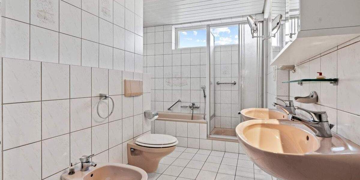 Mehrfamilienhaus, Wohnhaus Uhldingen-Mühlhofen Unteruhldingen - 1 Zimmer, 280 m&sup2;, 849.000&euro; | Angebot:25770611