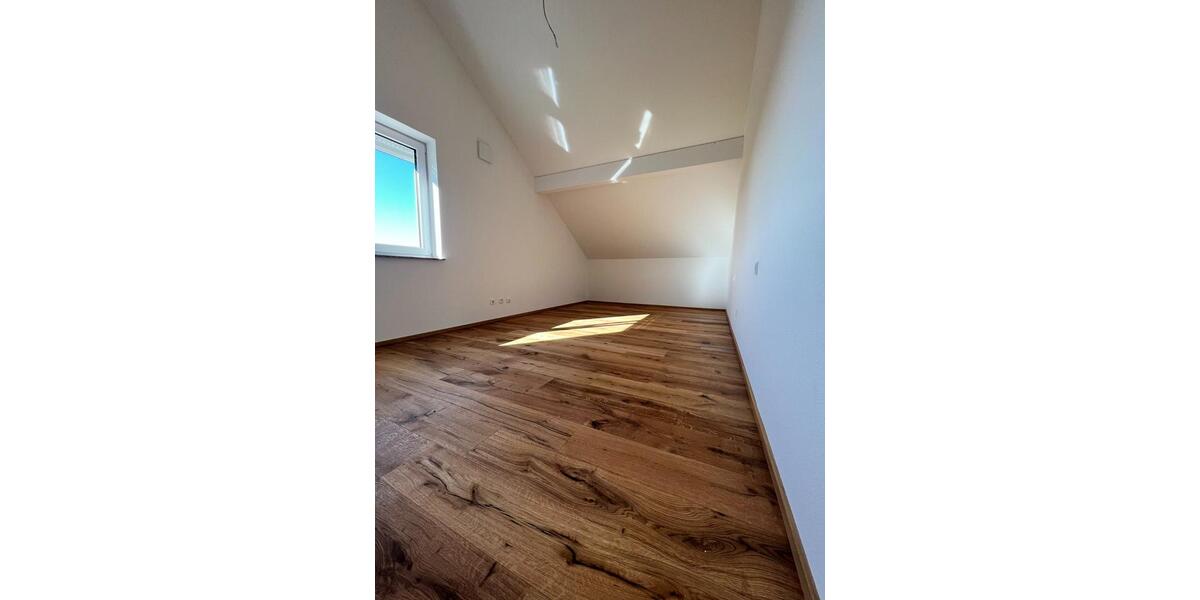Dachgeschoßwohnung Bermatingen - 3 Zimmer, 95 m&sup2;, 1.400&euro; | Angebot:24567242
