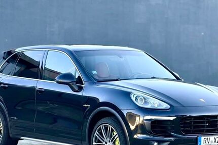 Porsche Cayenne 152.000 km 37.200 &euro; Friedrichshafen 88048
