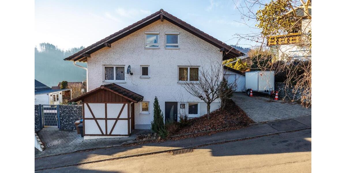 Einfamilienhaus Deggenhausertal - 9 Zimmer, 230 m&sup2;, 749.000&euro; | Angebot:25838542