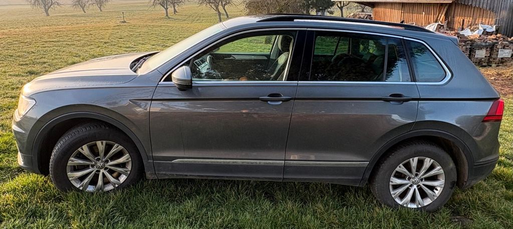 VW Tiguan 128.000 km 17.900 &euro; Fronreute 88273