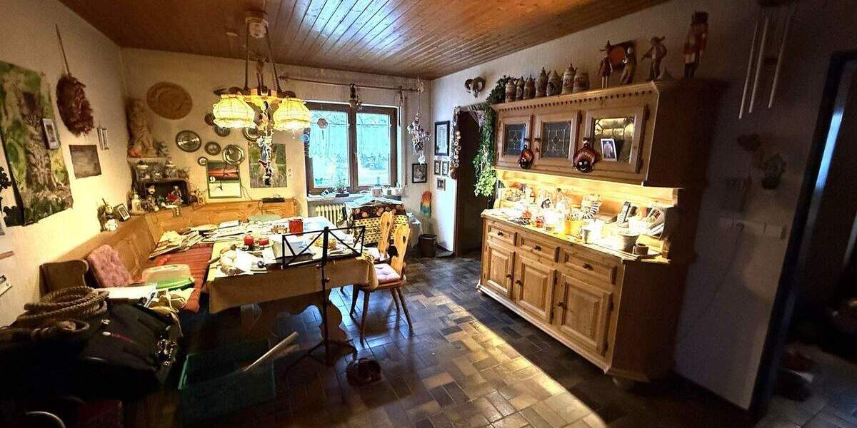 Einfamilienhaus Überlingen - 8 Zimmer, 215 m&sup2;, 780.000&euro; | Angebot:25698167