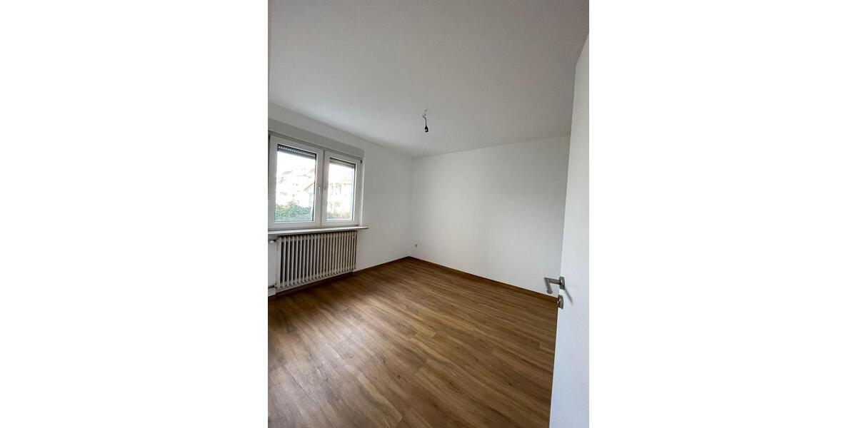 Erdgeschoßwohnung Friedrichshafen - 4 Zimmer, 108 m&sup2;, 1.700&euro; | Angebot:24605673