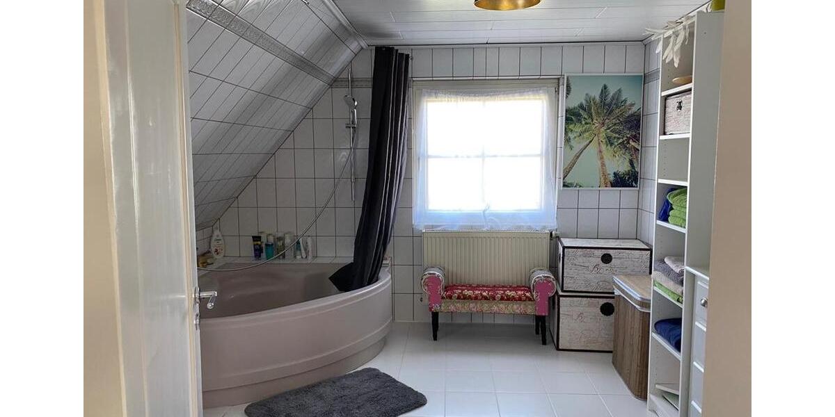 Einfamilienhaus Meckenbeuren - 3.5 Zimmer, 115 m&sup2;, 1.700&euro; | Angebot:25409097