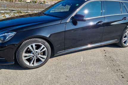 Mercedes-Benz E 220 252.297 km 11.980 &euro; Uhldingen-Mühlhofen 88690