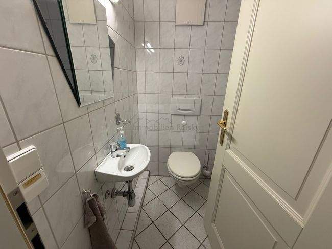 Etagenwohnung Überlingen - 3 Zimmer, 110 m&sup2;, 1.500&euro; | Angebot:25836859