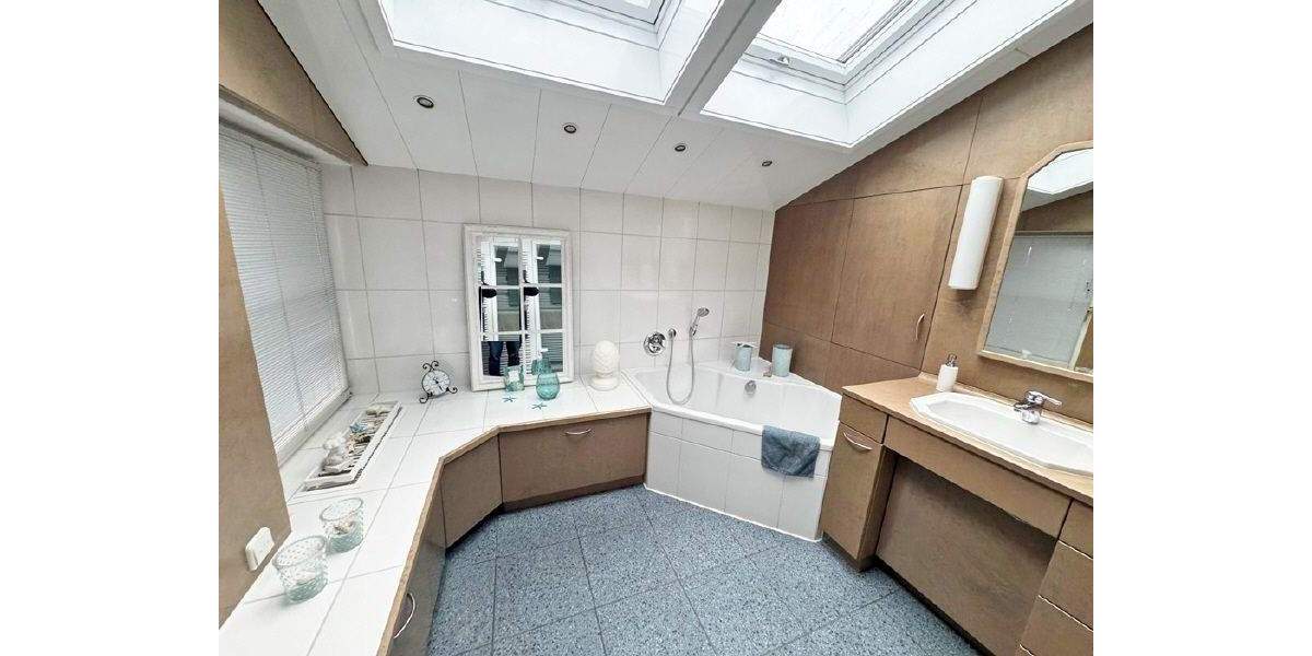 Mehrfamilienhaus, Wohnhaus Tettnang - 5 Zimmer, 140 m&sup2;, 2.250&euro; | Angebot:25695343