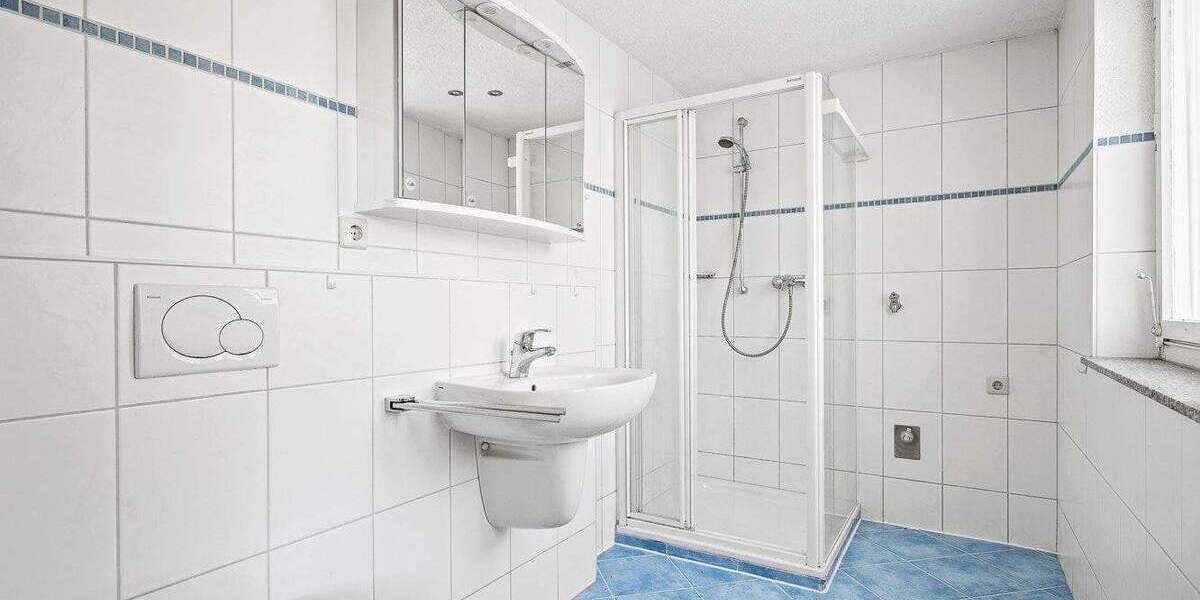 Mehrfamilienhaus, Wohnhaus Konstanz Allmannsdorf - 9 Zimmer, 217 m&sup2;, 940.000&euro; | Angebot:25731015