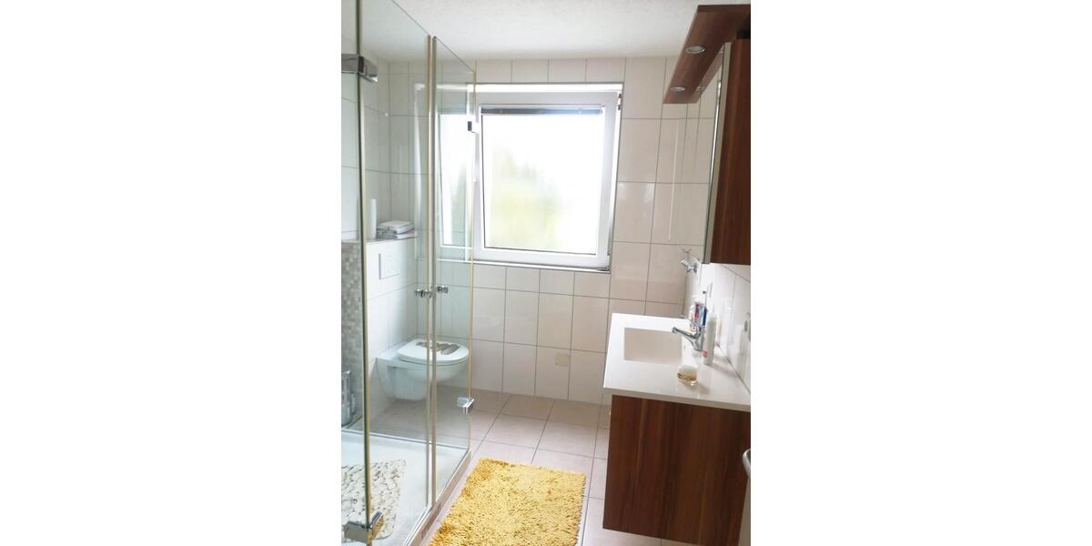 Etagenwohnung Immenstaad am Bodensee - 2.5 Zimmer, 90 m&sup2;, 1.220&euro; | Angebot:26314610