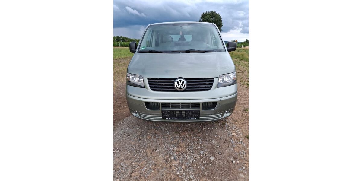 VW T5 Transporter 266.000 km 8.600 &euro; Weingarten 88250