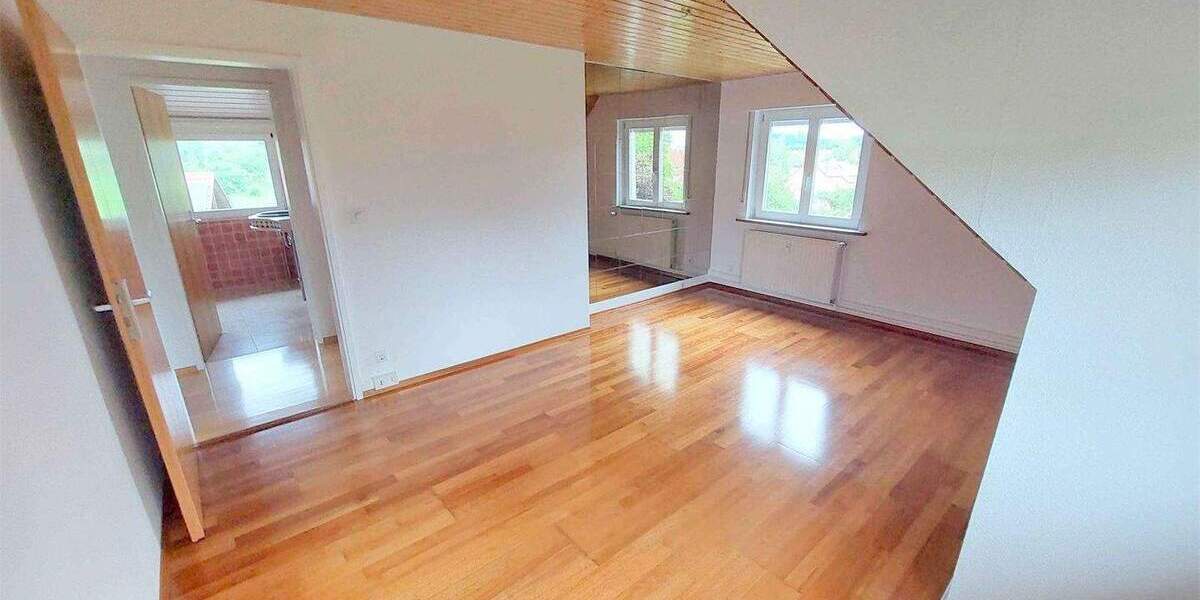 Einfamilienhaus Stetten - 8 Zimmer, 220 m&sup2;, 749.000&euro; | Angebot:25771243