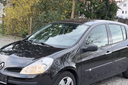 Renault Clio 172.000 km 3.499 &euro; Friedrichshafen 88048