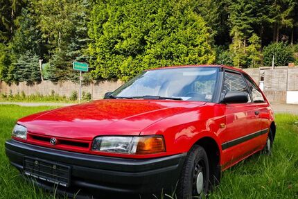 Mazda 323 148.000 km 3.500 &euro; Vogt 88267