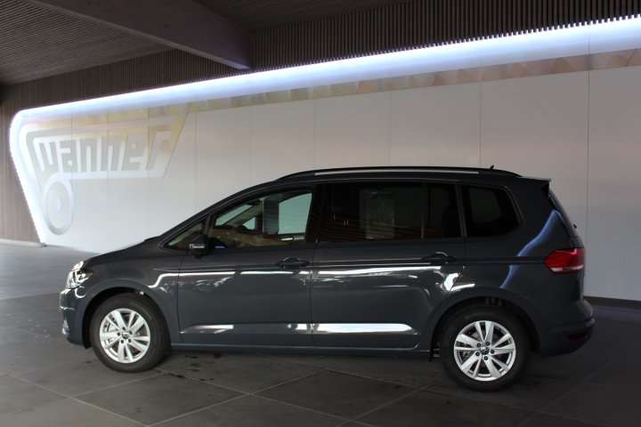 VW Touran 1.010 km 34.550 &euro; Amtzell 88279