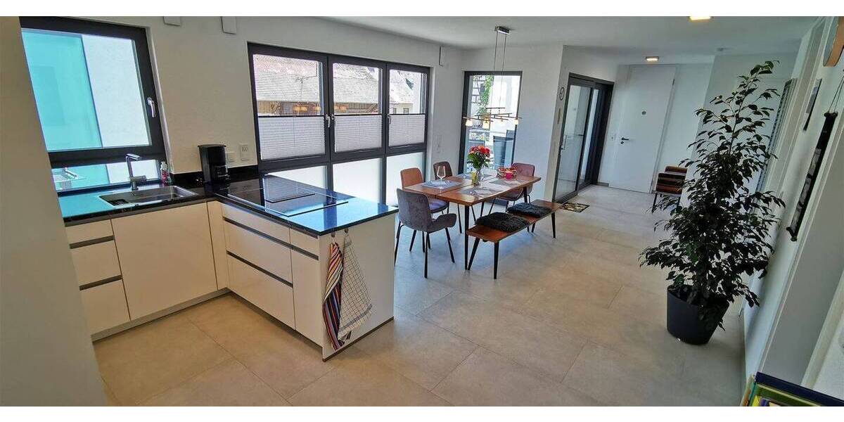 Etagenwohnung Überlingen Überlingen - 3 Zimmer, 102 m&sup2;, 3.000&euro; | Angebot:25689383