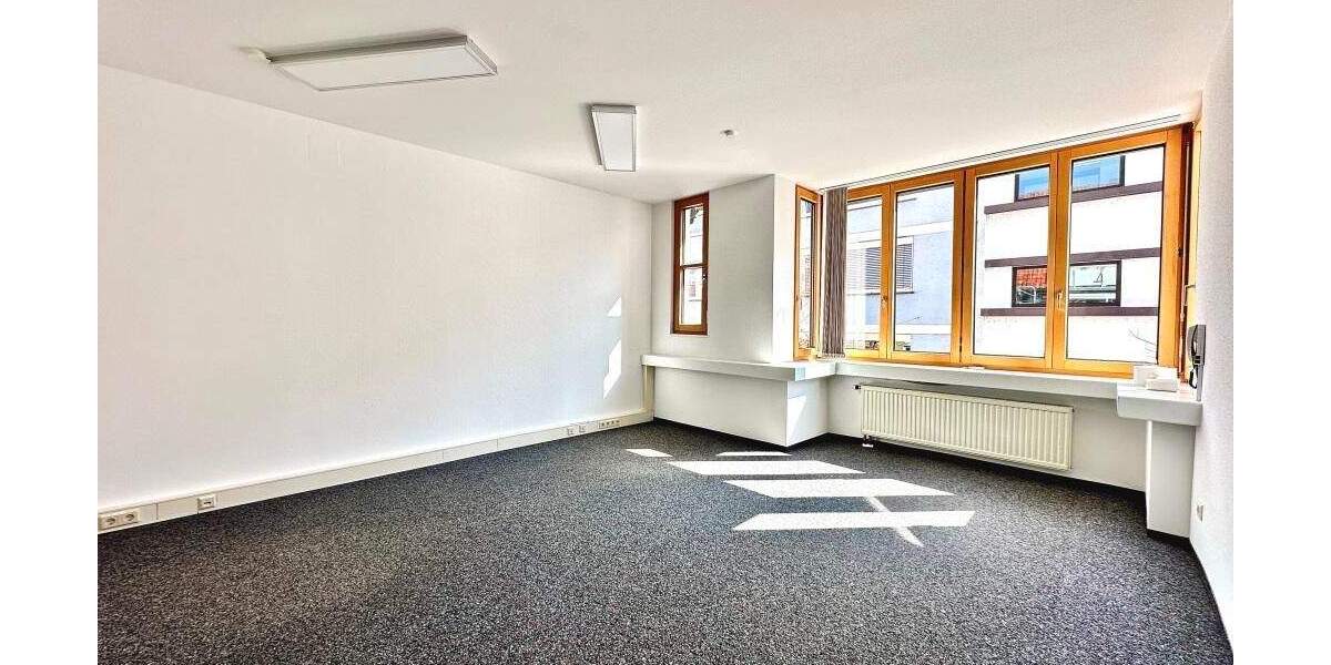 Gewerbeobjekt Tettnang - 6 Zimmer, 150 m&sup2;, 1.000&euro; | Angebot:25797400