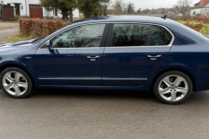 Skoda Superb 143.000 km 13.000 &euro; Konstanz 78467