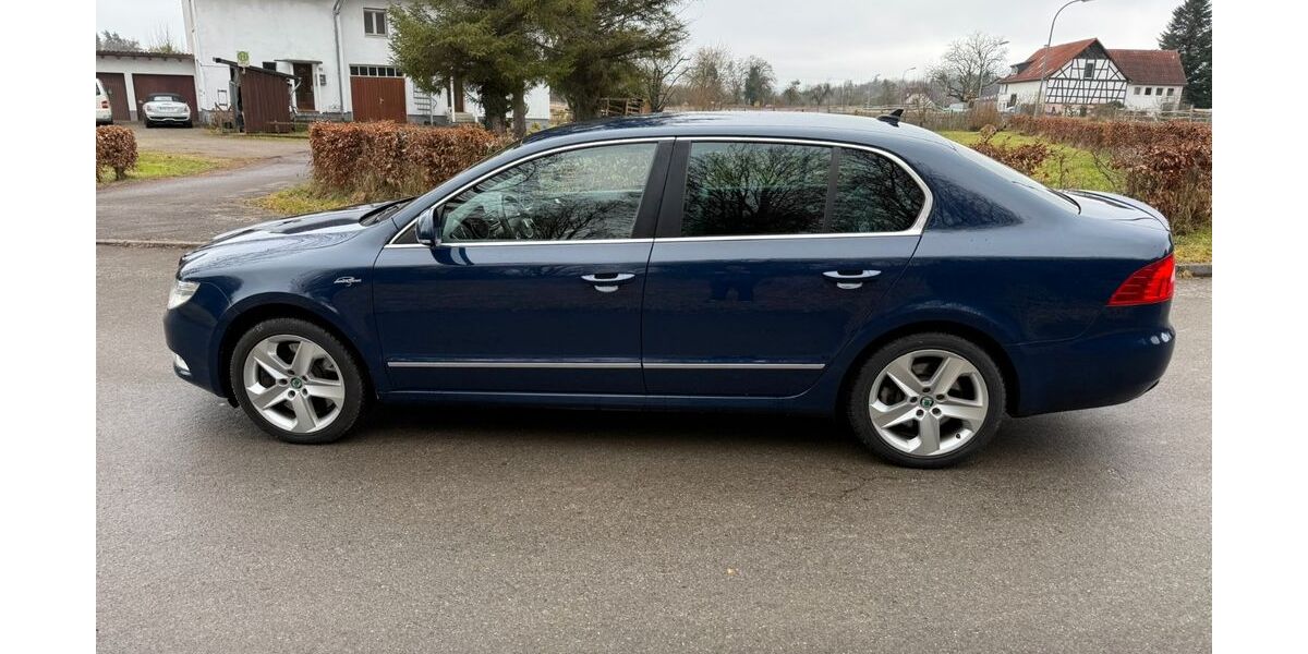Skoda Superb 143.000 km 13.000 &euro; Konstanz 78467