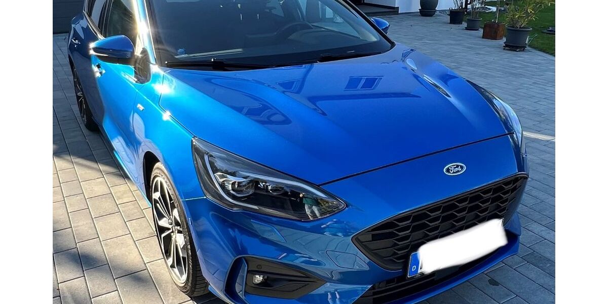 Ford Focus 52.000 km 14.900 &euro; Friedrichshafen 88045