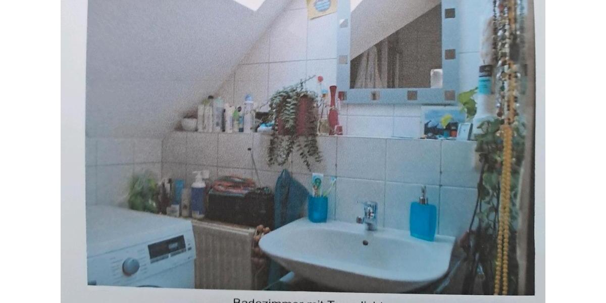 Dachgeschoßwohnung Friedrichshafen - 2.5 Zimmer, 67 m&sup2;, 1.020&euro; | Angebot:26441821