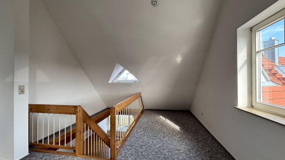 Dachgeschoßwohnung Uhldingen-Mühlhofen Mühlhofen - 2 Zimmer, 84 m&sup2;, 1.200&euro; | Angebot:25085107