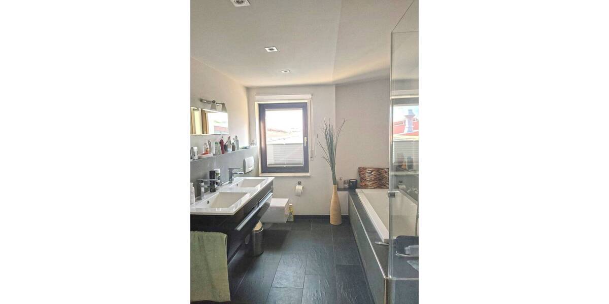 Mehrfamilienhaus, Wohnhaus Ravensburg Schmalegg - 9 Zimmer, 333 m&sup2;, 650.000&euro; | Angebot:26218019