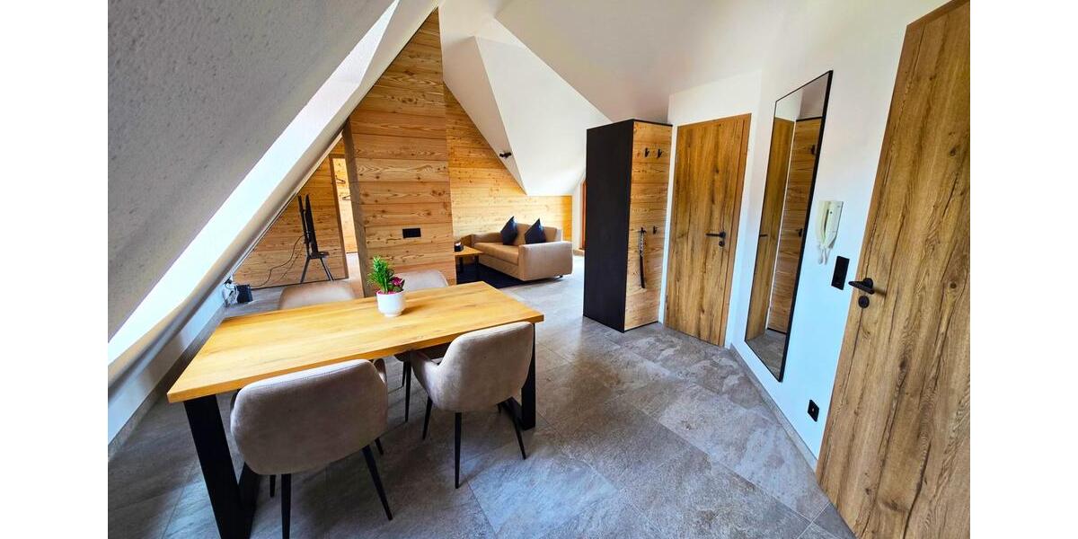 Dachgeschoßwohnung Meersburg - 2 Zimmer, 52 m&sup2;, 349.000&euro; | Angebot:27077312