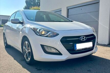Hyundai i30 106.123 km 8.300 &euro; Tettnang 88069